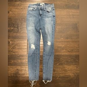 FRAME Ripped Skinny Jeans